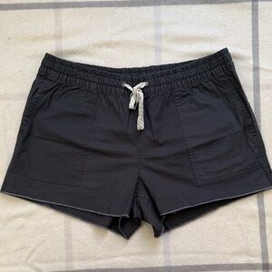 Vuori Women's Charcoal Gray Shorts Size Large